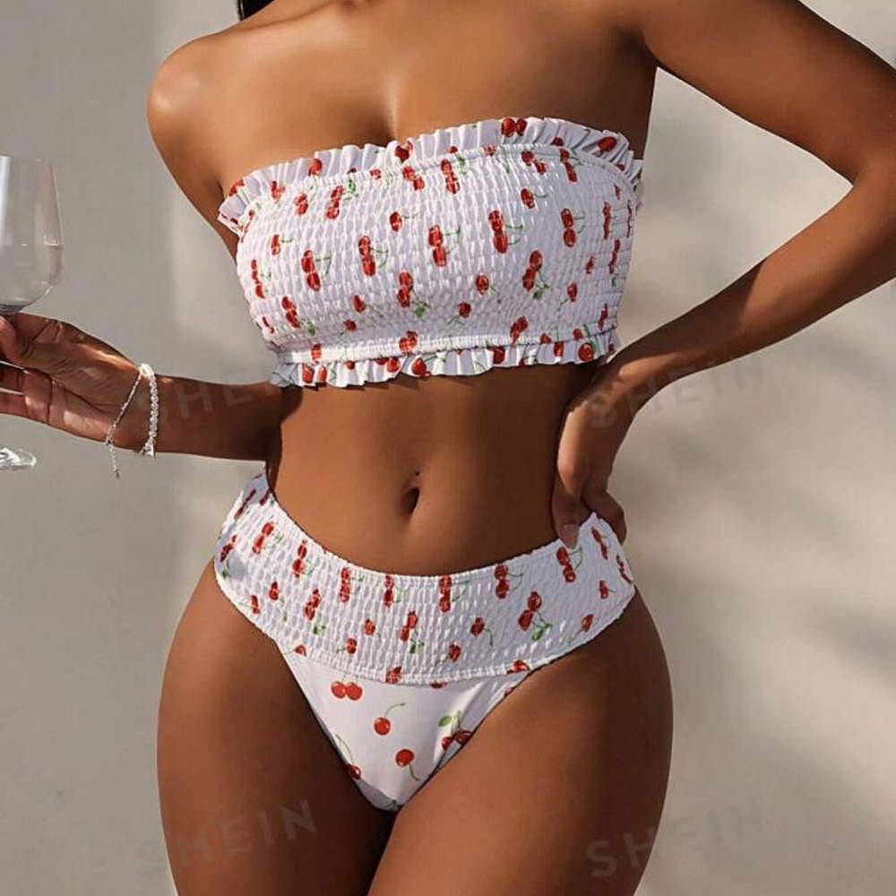 3/$25•White Strapless Cherry Bikini 🍒 NEW